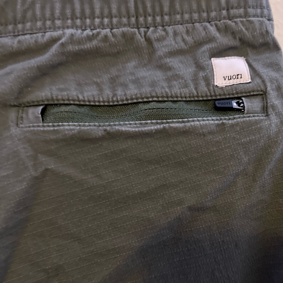 Vuori Pants Olive Green Ripstop Cargo Drawstring Stretch - Picture 3 of 5